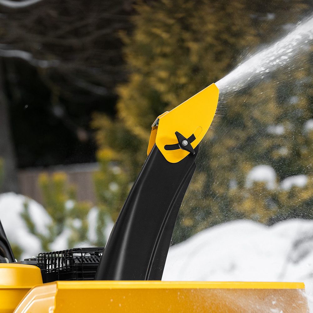 Бензиновая снегоуборочная машина SBM 610, 212 cc, ручной старт, фара Denzel