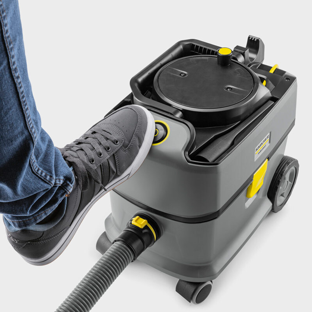 Пылесос сухой уборки Karcher T 10/1 Adv