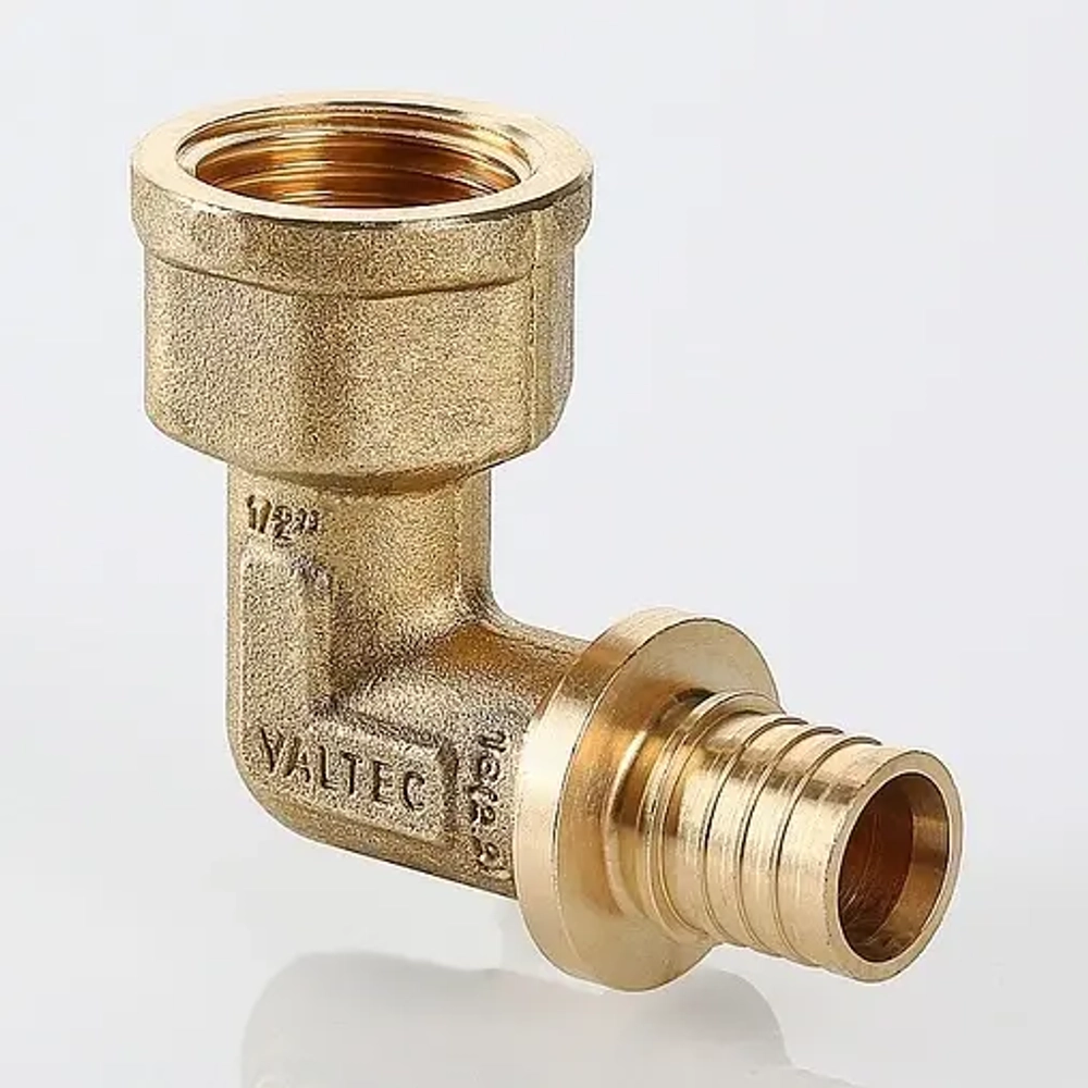 Уголок аксиальный переходной 20мм x ¾"в Valtec VTm.452.BG.002005
