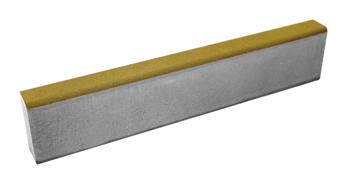 Бордюр тротуарный Берит на белом цементе