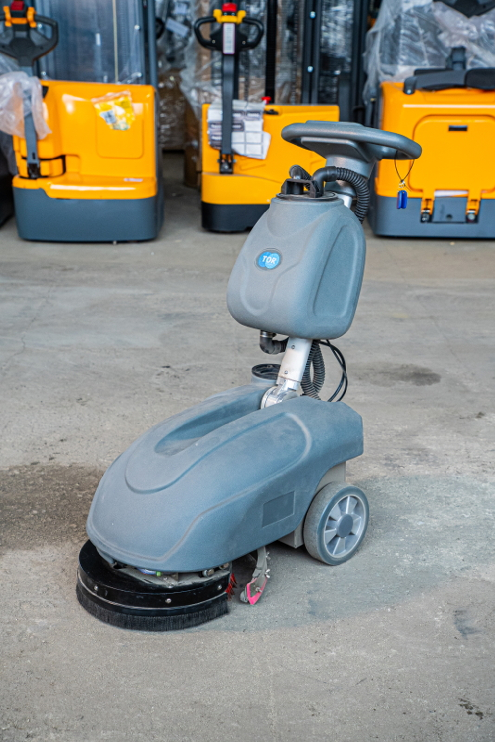 Машина поломоечная с АКБ GEL 24/35 В/Ач TOR MINI 350