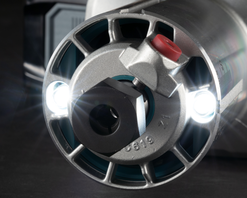 Кромочный фрезер XGT Makita RT001GZ19