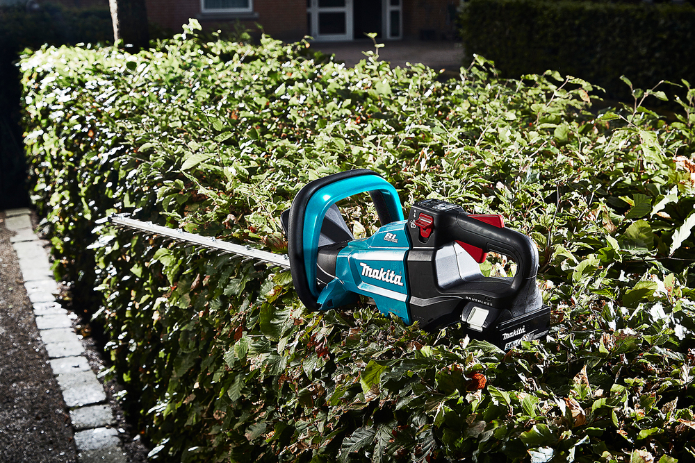 Аккумуляторный кусторез Makita DUH502Z