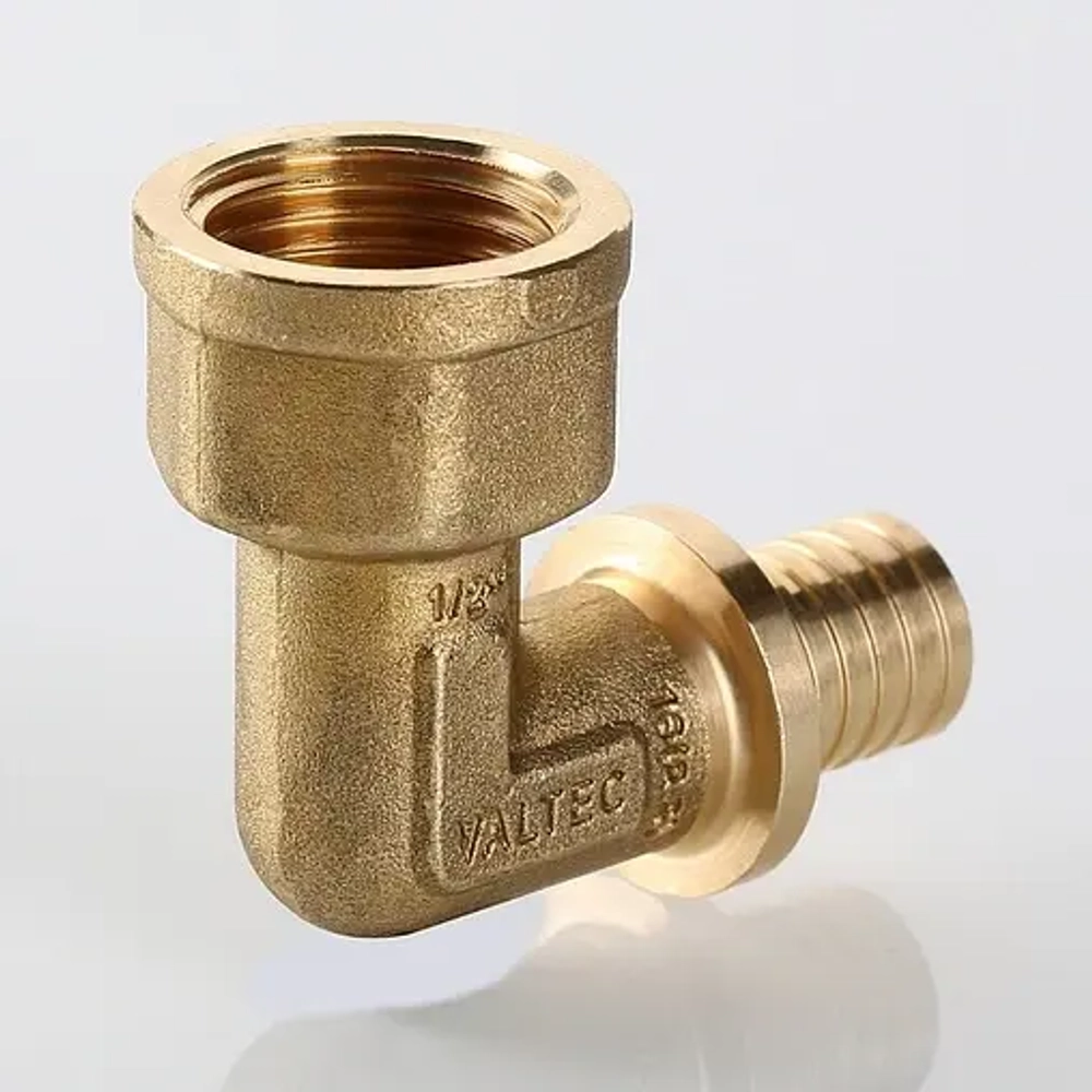 Уголок аксиальный переходной 20мм x ¾"в Valtec VTm.452.BG.002005