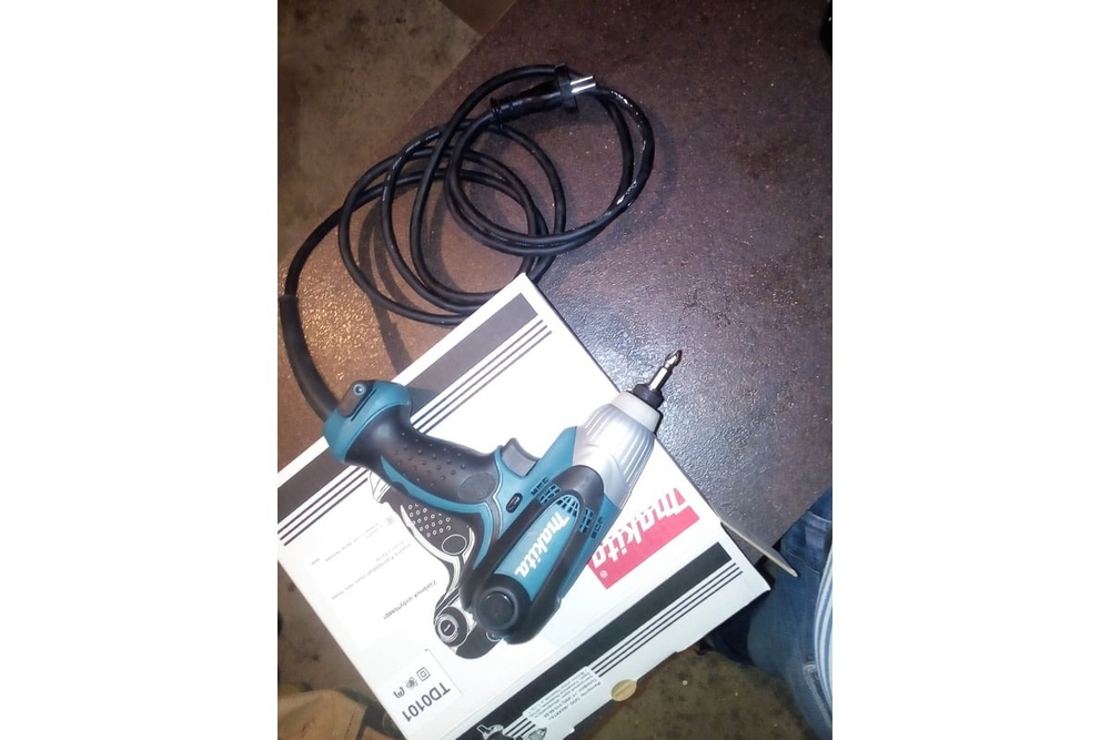 Ударный шуруповерт 1/4" Makita TD0101