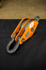 Блок монтажный двухрольный с ушком TOR 32 т