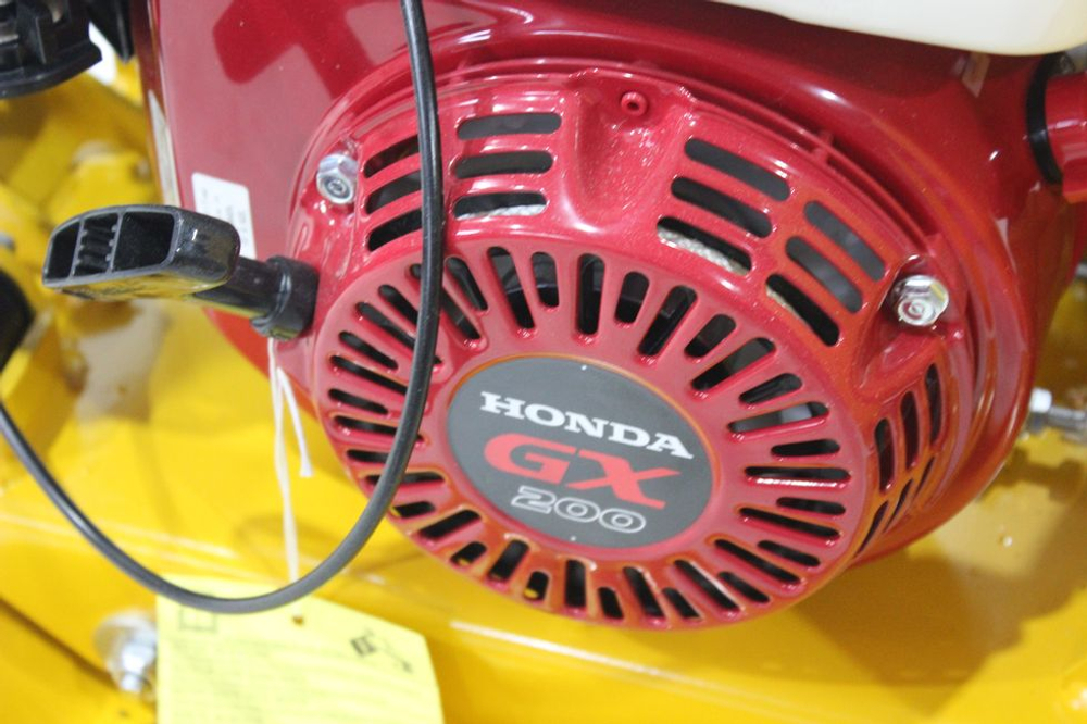 Виброплита 95 кг, 20кН (Honda) бак, коврик, колесный комплект TOR T-90*