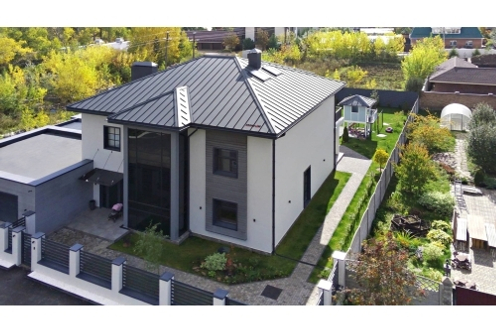 Кликфальц Grand Line 0,5 Rooftop Бархат с пленкой на замках RAL 7024 мокрый асфальт