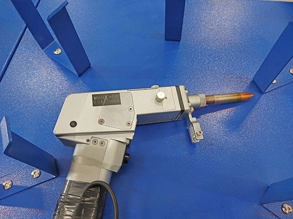 Волоконно-лазерный сварочный аппарат MFKY-W-HW2000-C 2кВт Raycus с механизмом подачи проволоки