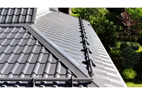 Снегозадержатель NEW трубчатый Grand Line RAL 7024 3м