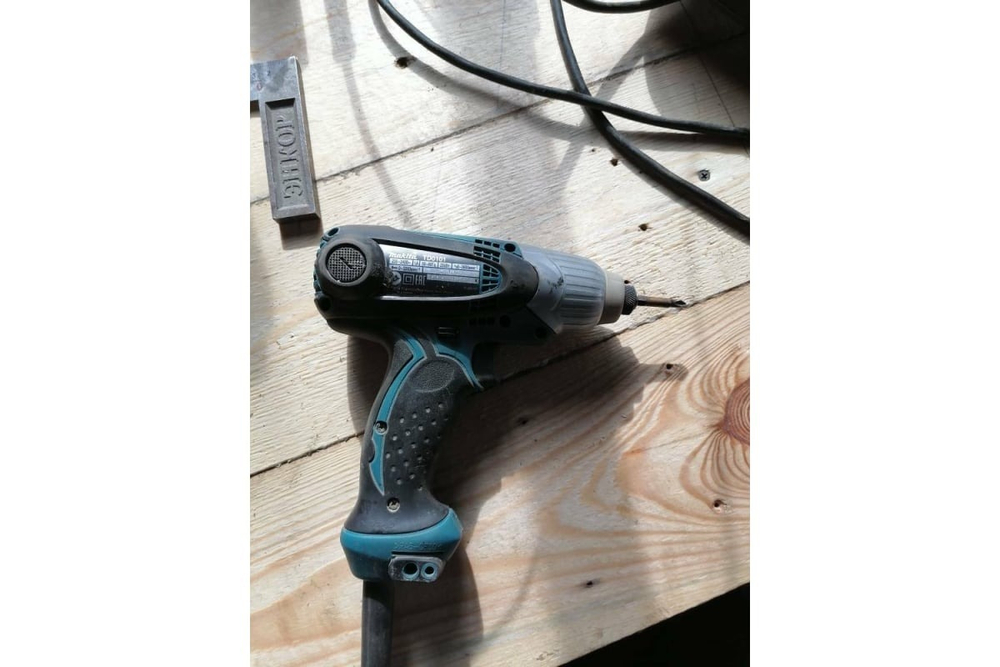 Ударный шуруповерт 1/4" Makita TD0101
