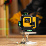 Лазерный уровень мультипризменный DLV-360-4C, 30 м, зеленый луч, Li-Ion 2,4 Aч, кейс// Denzel