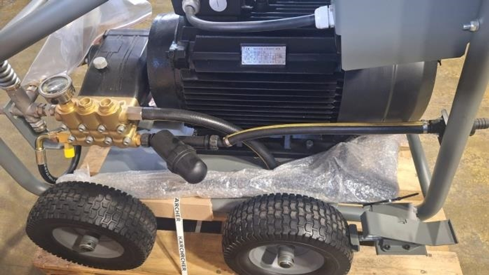 АВД без нагрева воды Karcher HD 13/50 - 4 Classic