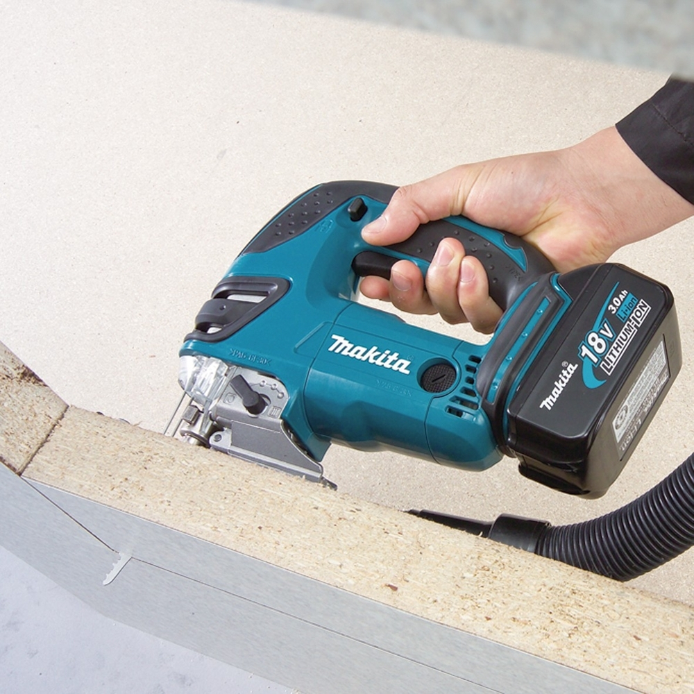 Аккумуляторный лобзик Makita DJV180RF