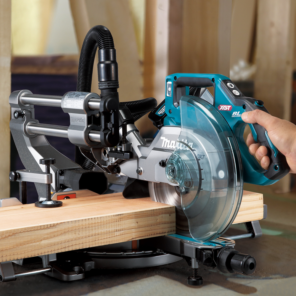 Торцовочная пила консольного типа Makita LS002GZ01