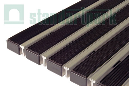 Решетки на вход Сити Резина + Скребок