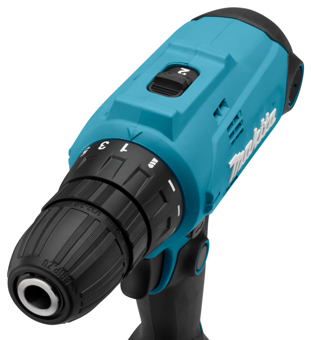 Дрель-шуруповерт Makita DF0300