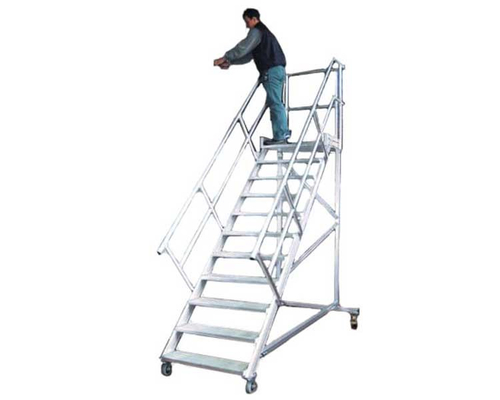 Лестница передвижн. с платф., 18 ступ. 600 мм, из лёгк. металла, 60°