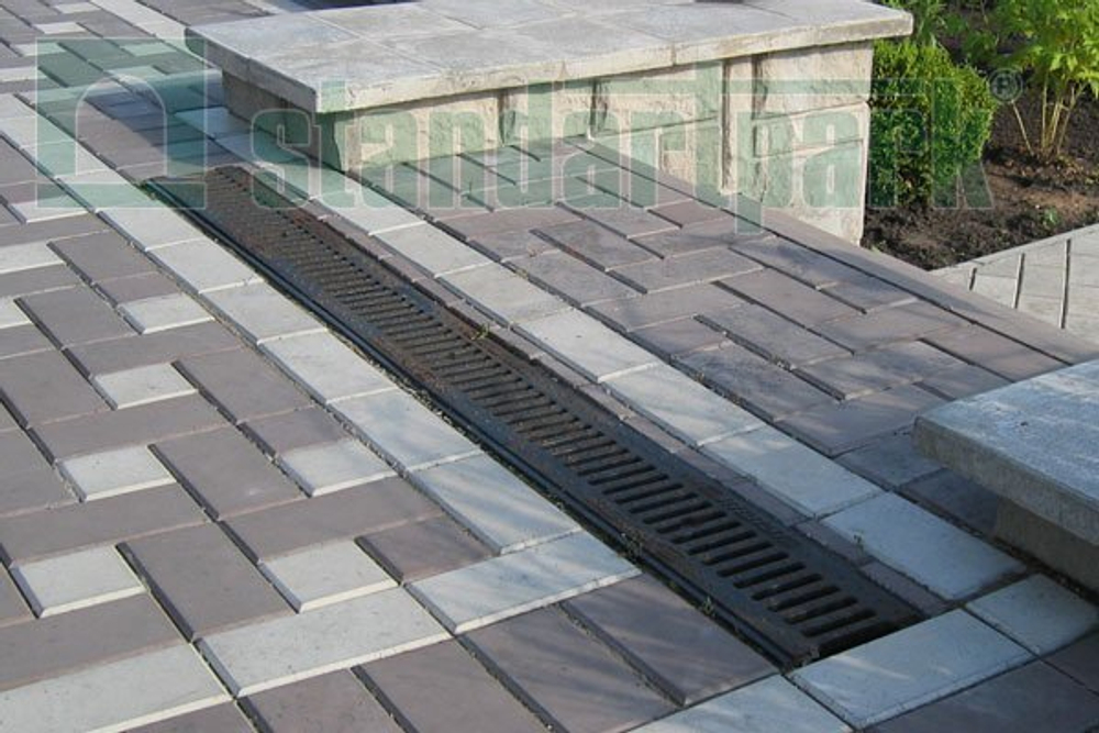 Лоток водоотводный пластиковый PolyMax Basic DN100 h200