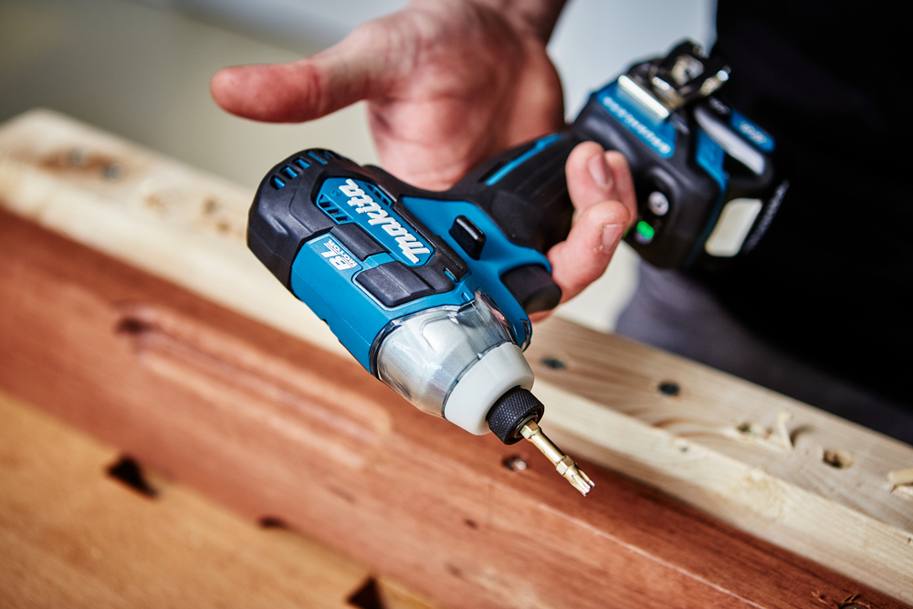 Ударный шуруповерт CXT, 1/4" Makita TD111DWAE