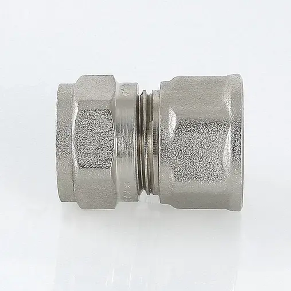Муфта компрессионная переходная 20мм x ½"в Valtec VTm.302.N.002004
