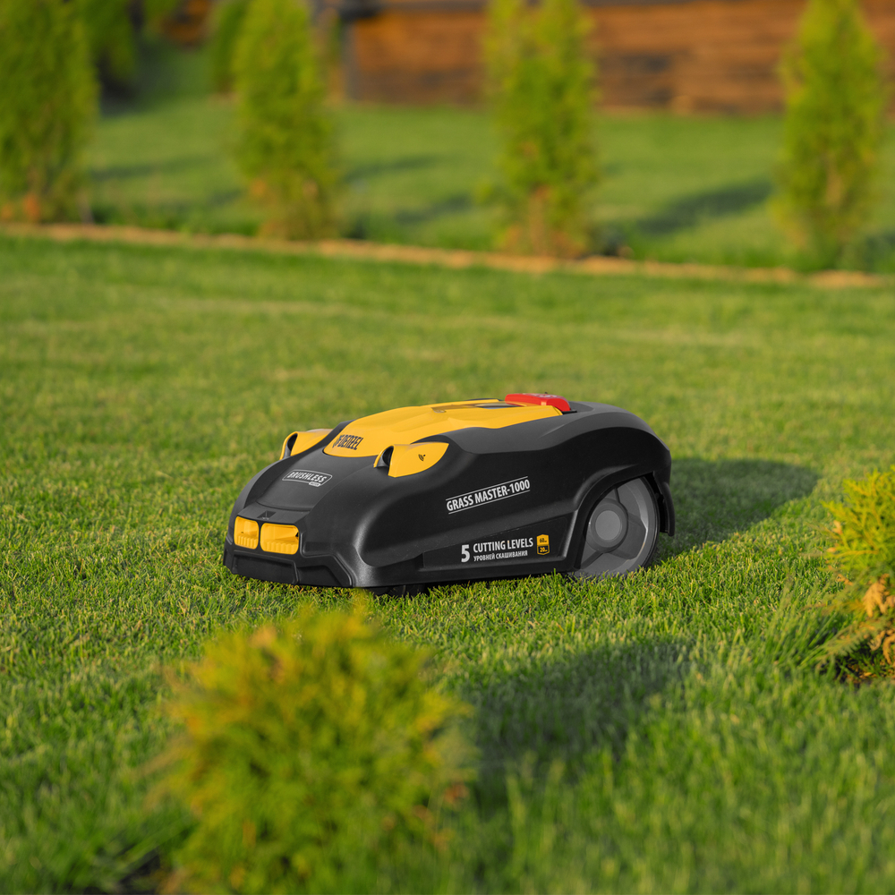 Робот-газонокосилка Grass Master 1000 1000м², 3Ач, 28V, LCD дисплей, Wi-Fi Denzel