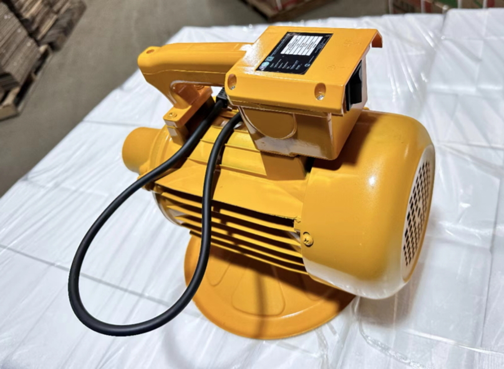 Электропривод глубинного вибратора для бетона 2,2 кВт TOR ZN70-C