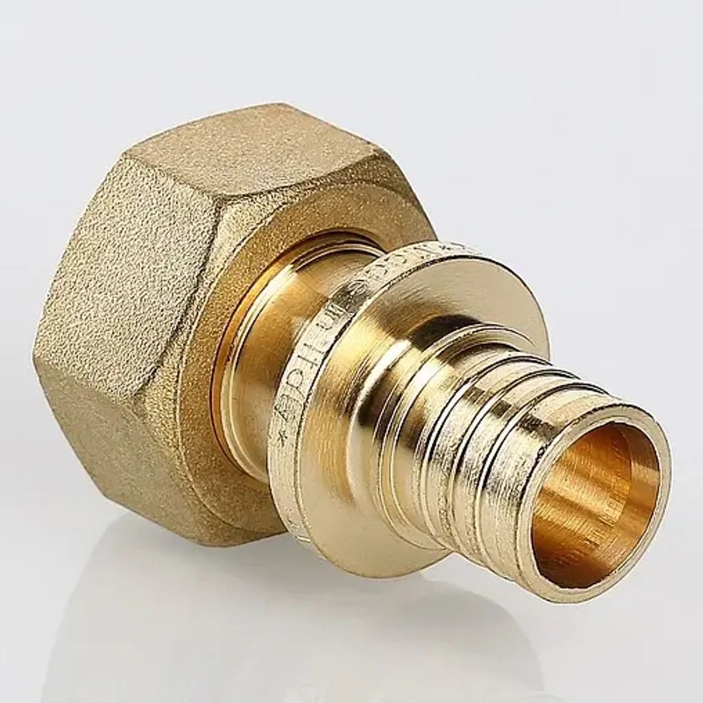 Муфта аксиальная с накидной гайкой 20мм x ½"нг Valtec VTm.422.BG.002004