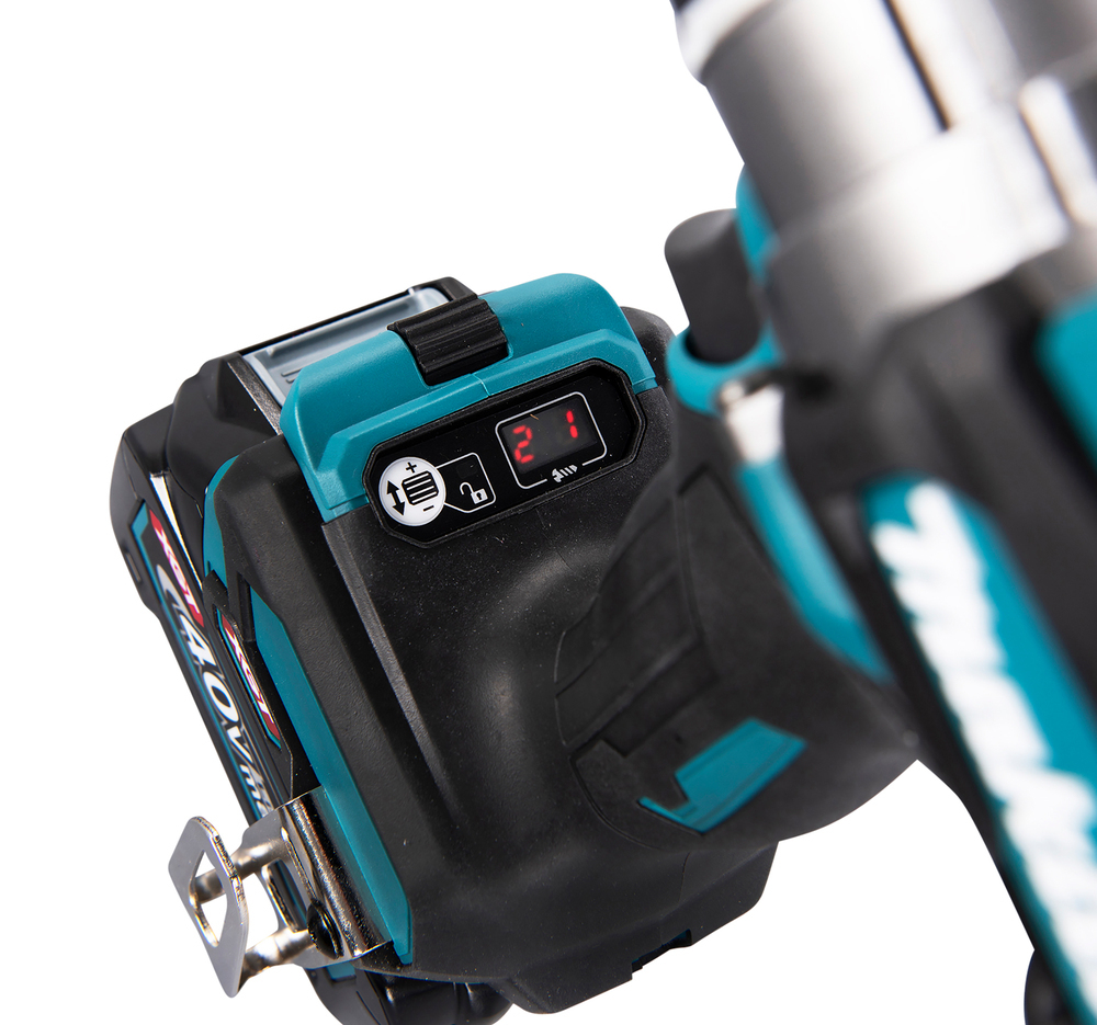 Дрель-шуруповерт XGT Makita DF001GD201