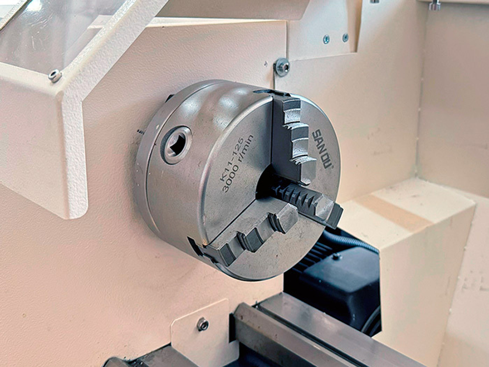 Токарный станок FABTEC FML 280х700