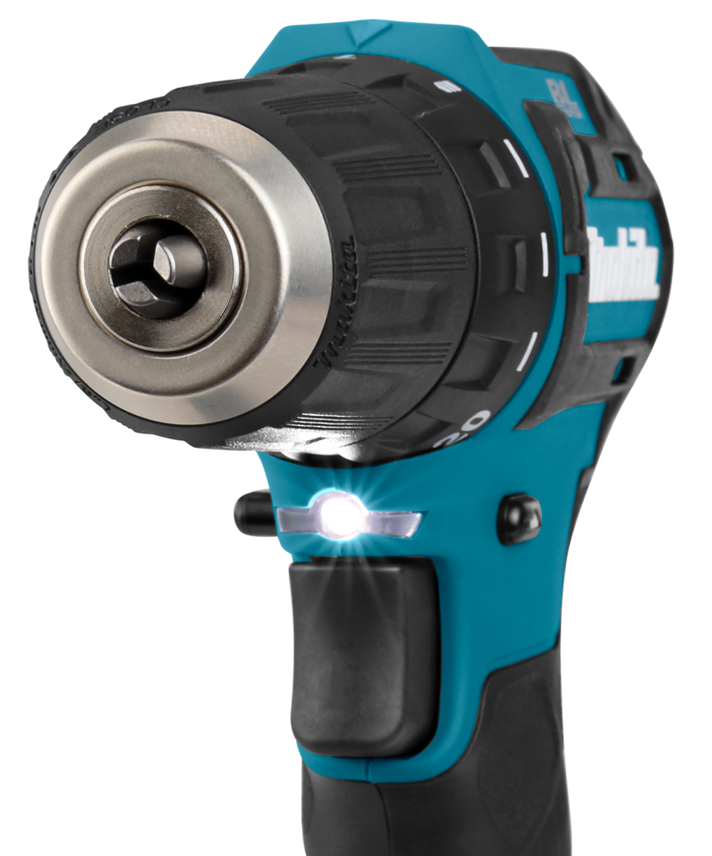 Дрель-шуруповерт СХТ Makita DF332DWAE