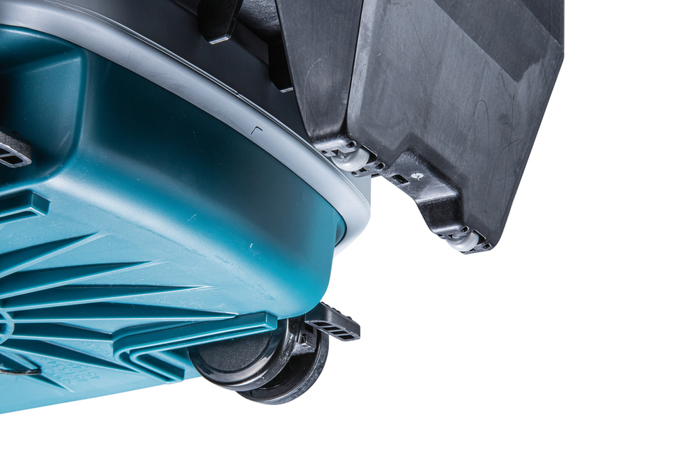 Аккумуляторный пылесос Makita DVC867LZX4