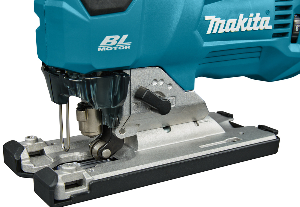 Лобзик XGT Makita JV002GZ