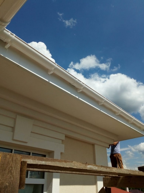 Наконечник для водосточной трубы LUX, пломбир