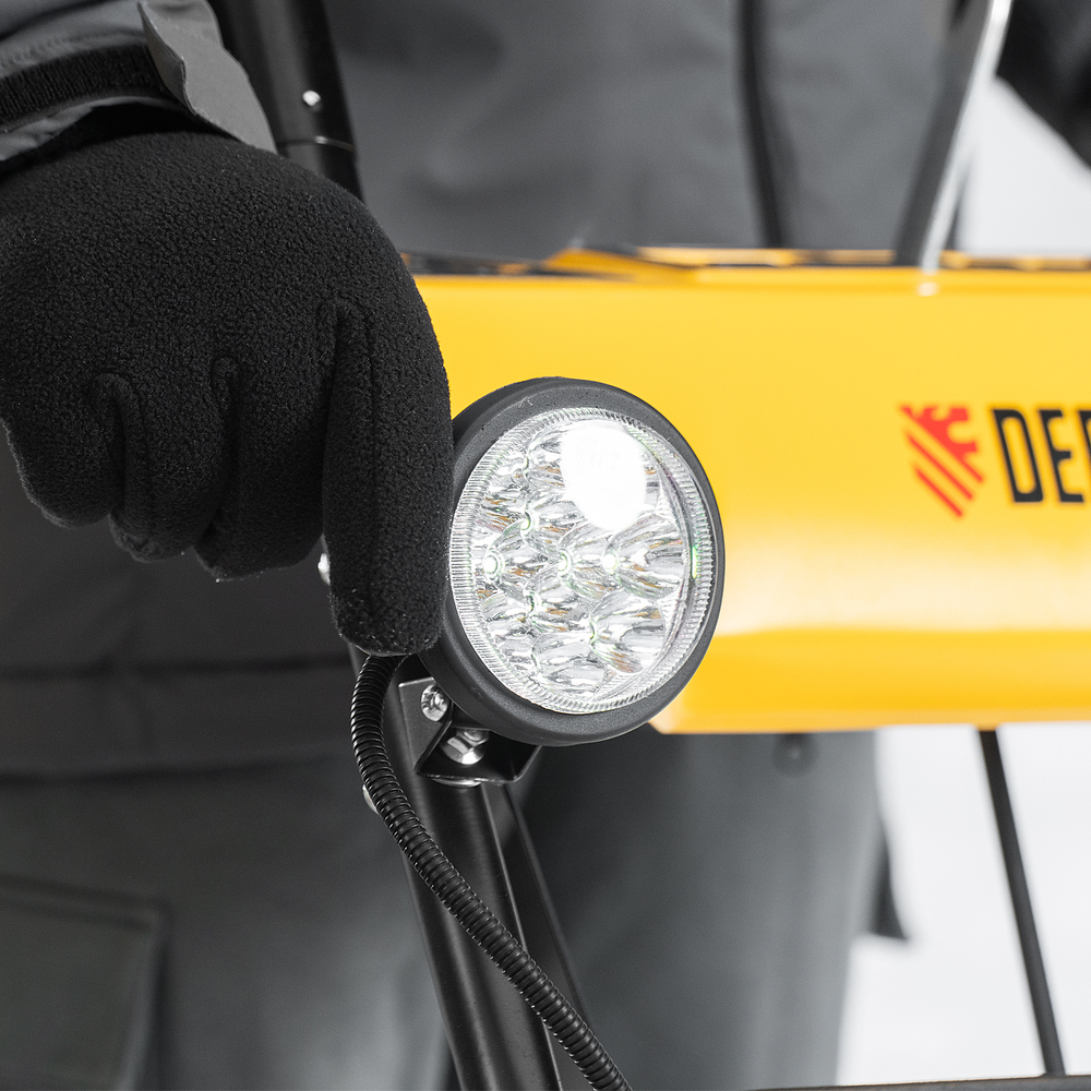 Бензиновая снегоуборочная машина SBM 610, 212 cc, ручной старт, фара Denzel