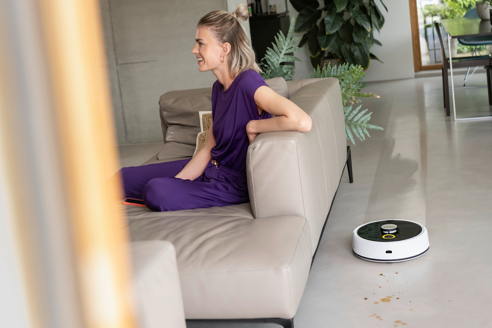 Робот-пылесос для влажной уборки пола RCF 3