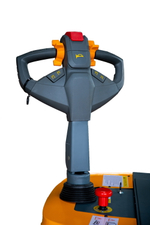 Штабелер самоходный 2,0 т 3,5 м XILIN CDD20K-EN 24/165 В/Ач (с платформой)