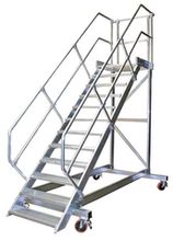 Трап с площадкой, передвижной из алюминия