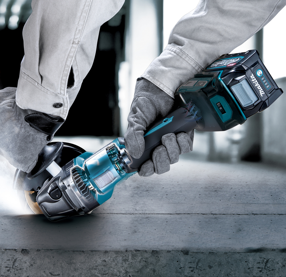 Угловая шлифовальная машина Makita GA023GZ