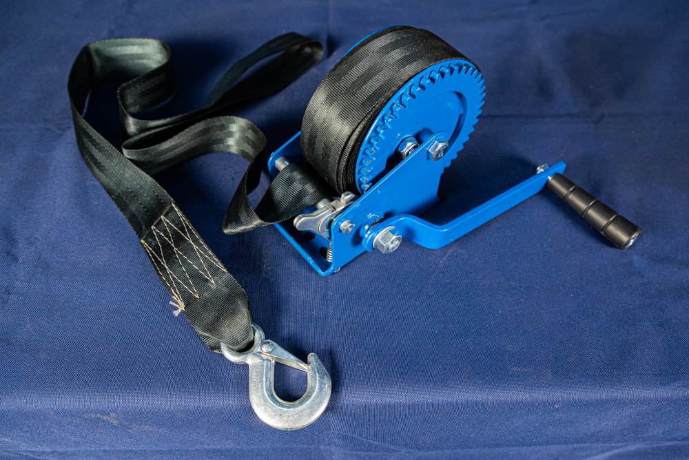 Лебедка ручная TOR ЛН-1200W (LHW) г/п 0,5 т длина ленты 20 м