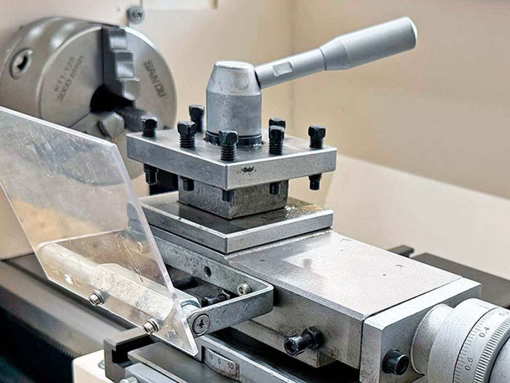 Токарный станок FABTEC FML 280х700