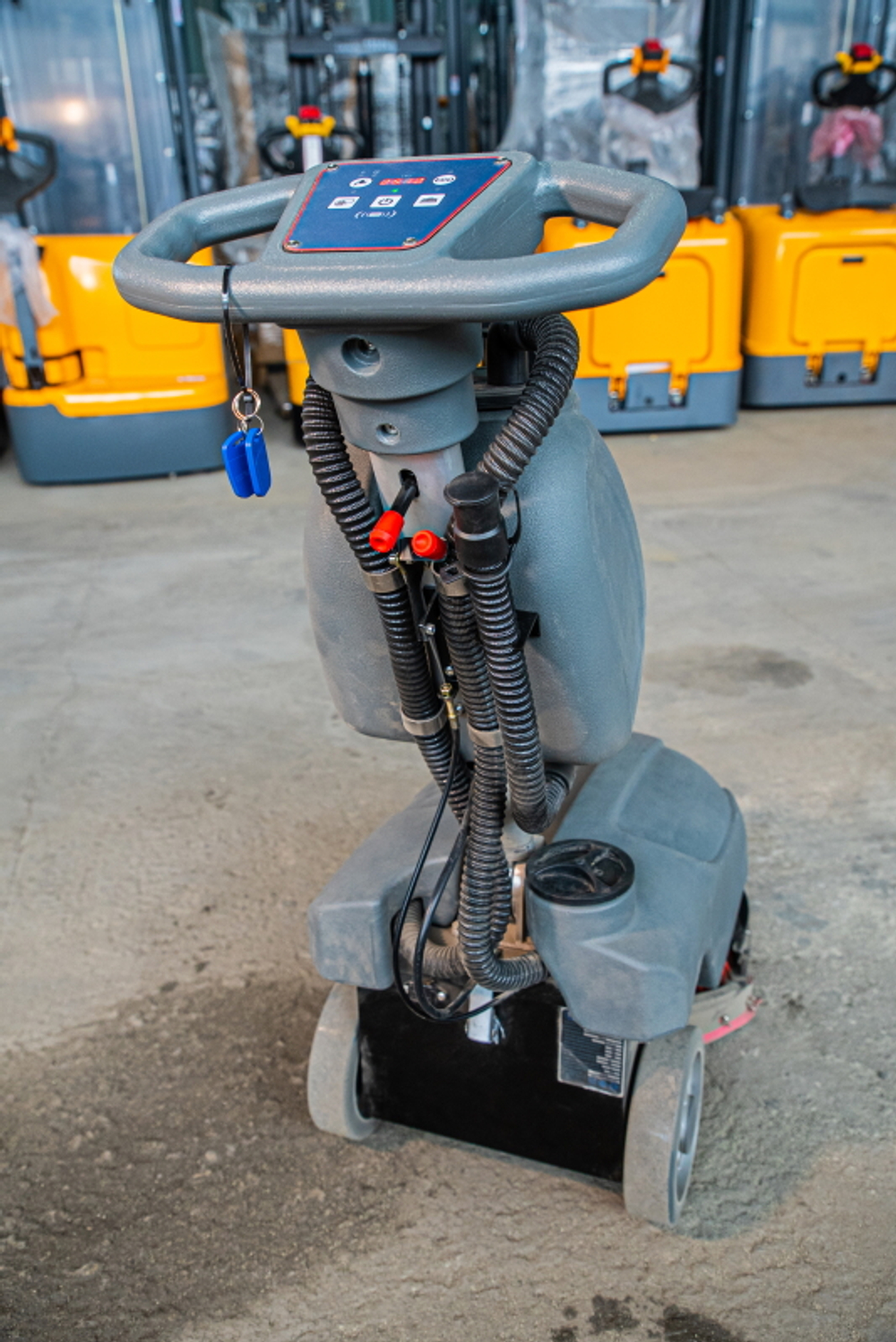 Машина поломоечная с АКБ GEL 24/35 В/Ач TOR MINI 350